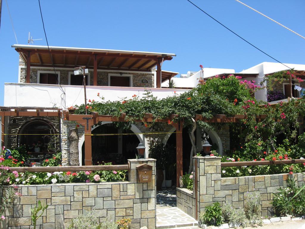 Pension Irini-Vicky Иос Экстерьер фото