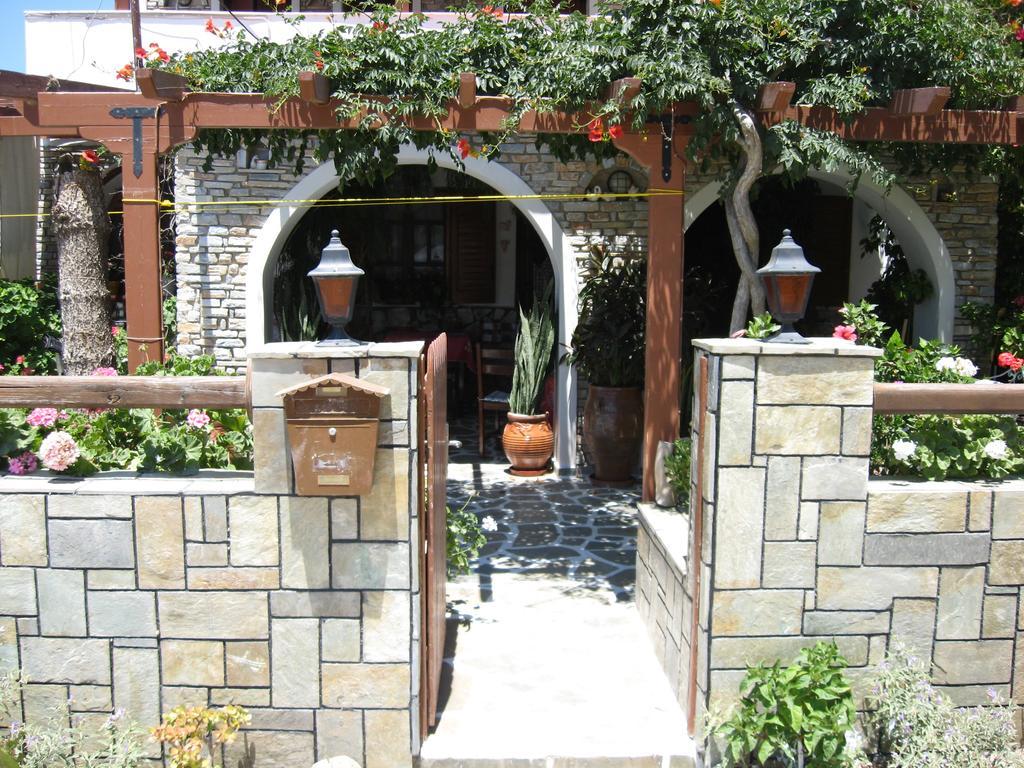 Pension Irini-Vicky Иос Экстерьер фото